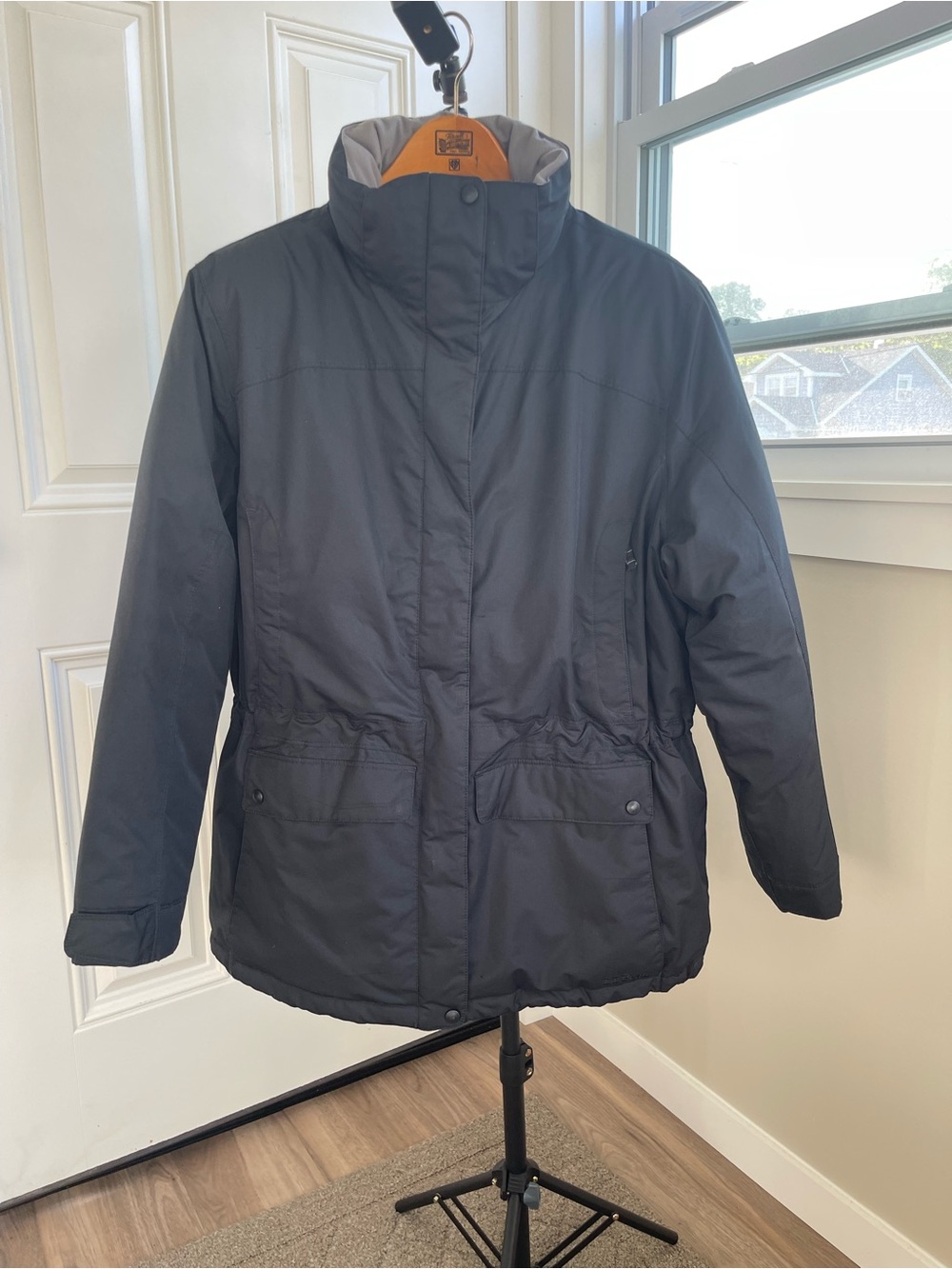 LL Bean 100% Down Parka - Picture 2 of 16